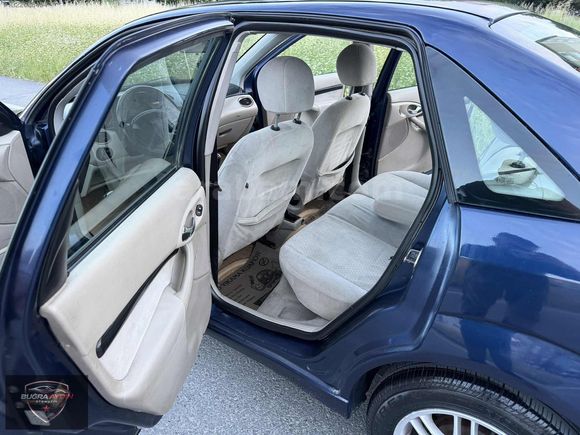 FORD FOCUS 1.6 CHİA DOLU