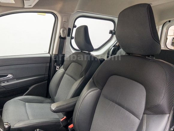 "%0 FAİZ KREDİ"2022 EXPRESS COMBI 1.5 BLUEDCI JOY "67.545 KM"
