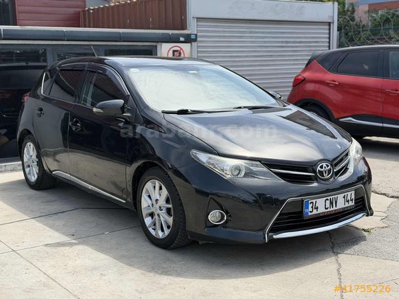 2013 TOYOTA AURİS DİZEL OTOMATİK CAM TAVAN