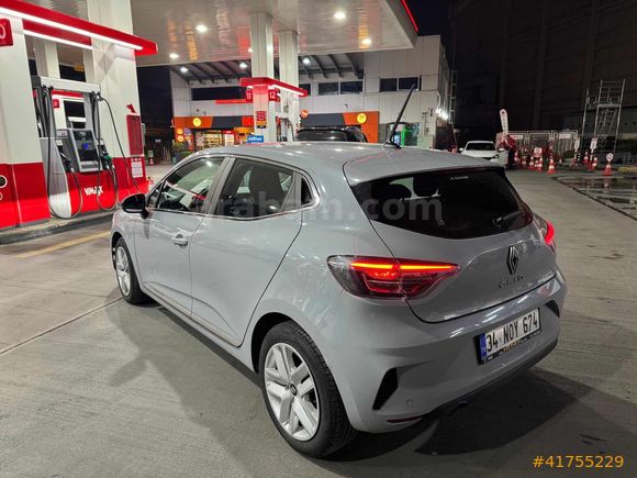AKGÜL 34 2025 CLİO 1.0 TCE EVOLUTİON GSR-2 BOYASIZ %20 KDV'Lİ