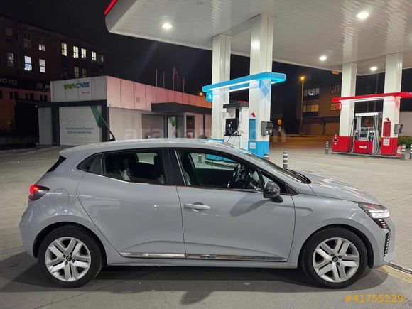 AKGÜL 34 2025 CLİO 1.0 TCE EVOLUTİON GSR-2 BOYASIZ %20 KDV'Lİ
