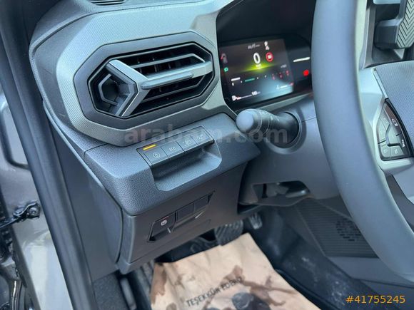AKGÜL 34 2025 RENAULT DUSTER TECNO EDC 1.3 TCE 145HP %20 KDV
