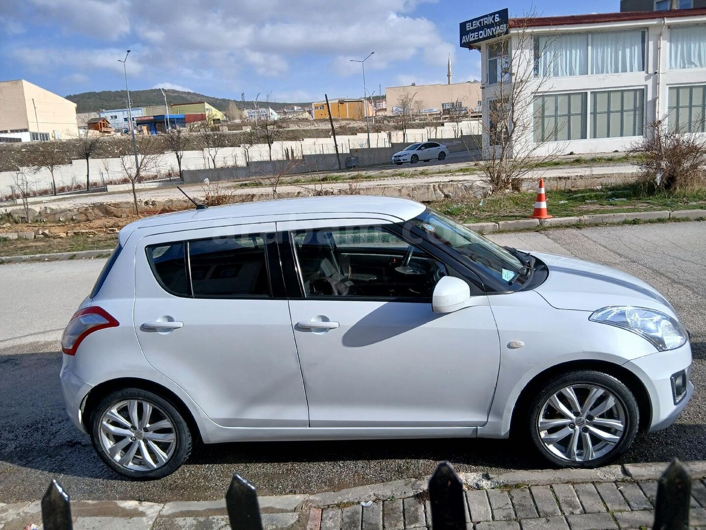 Sahibinden Suzuki Swift 1.2 GL 2016 Model Yozgat 100.500 km Beyaz 1