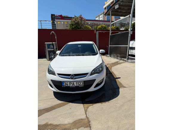 Otomatik Astra Şimdi Yeni Sahibini Bekliyor.