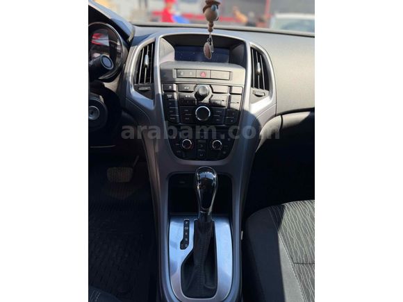 Otomatik Astra Şimdi Yeni Sahibini Bekliyor.