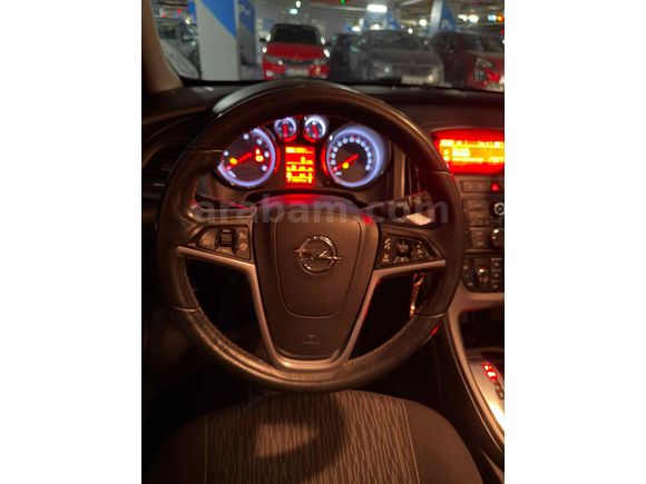Otomatik Astra Şimdi Yeni Sahibini Bekliyor.