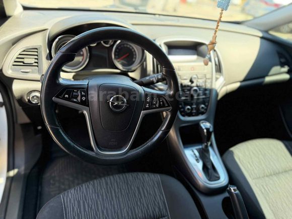 Otomatik Astra Şimdi Yeni Sahibini Bekliyor.