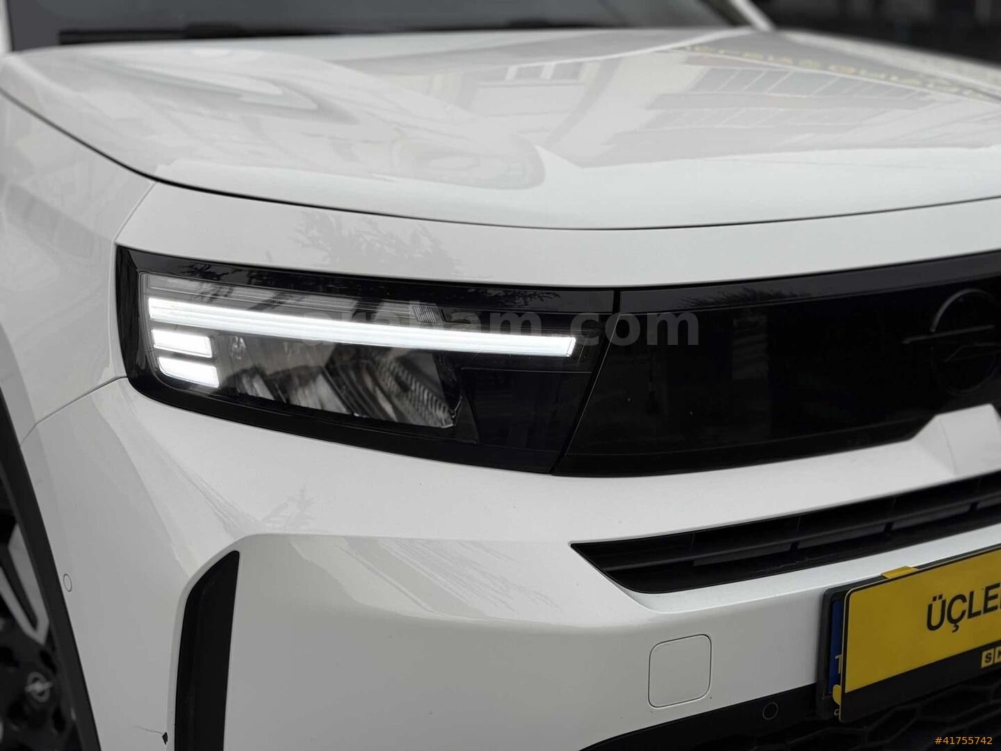 Galeriden Opel Frontera 1.2 Hybrid GS 2025 Model Konya 18.000 km Beyaz 4
