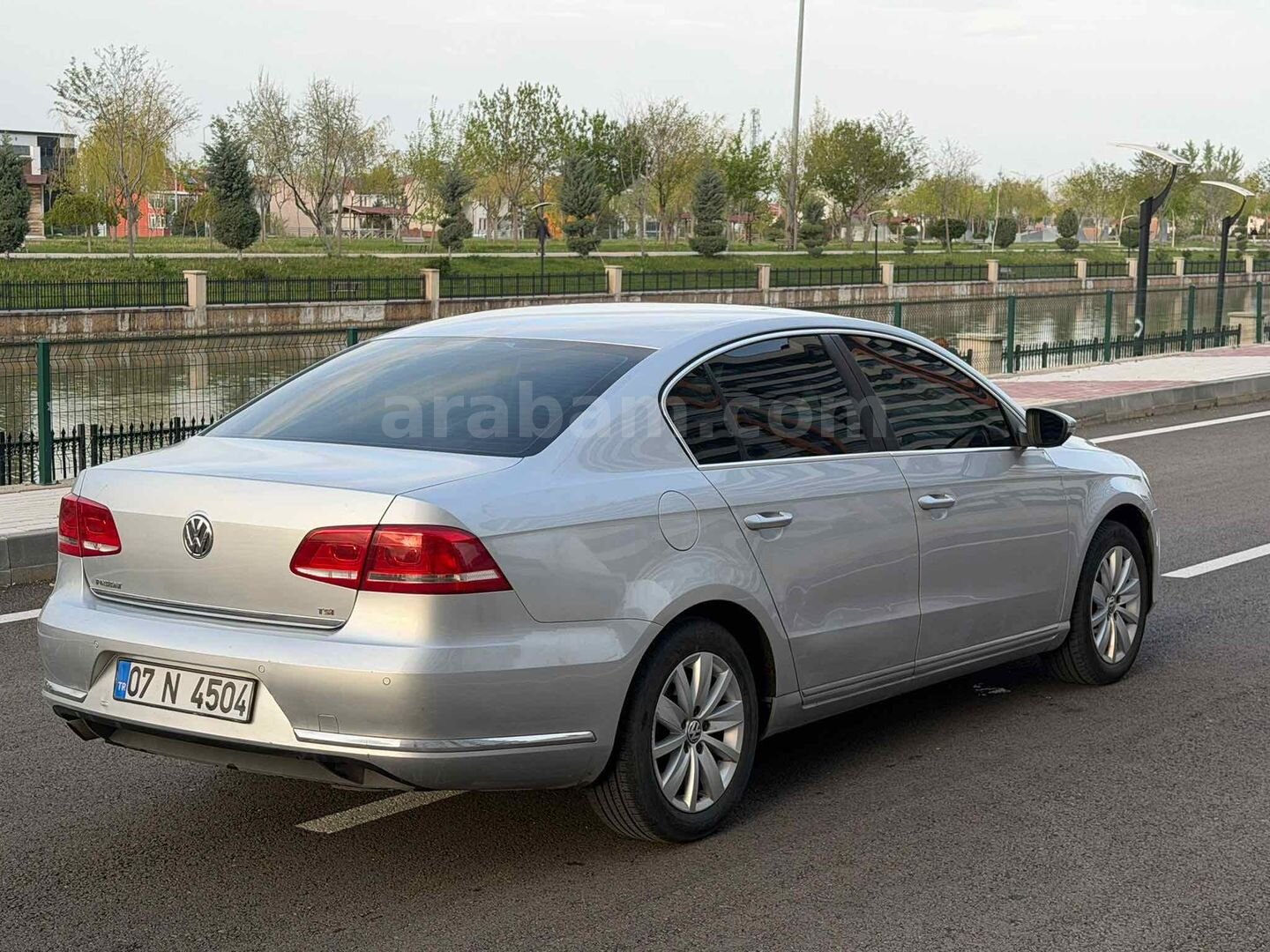 Galeriden Volkswagen Passat 1.4 TSi BlueMotion Comfortline 2014 Model Afyonkarahisar 161.000 km Gri 4