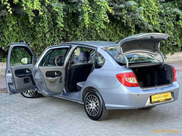 VUSLAT OTOMOTİV'DEN 2009 RENAULT SEYMBOL *DEĞİŞENSİZ*