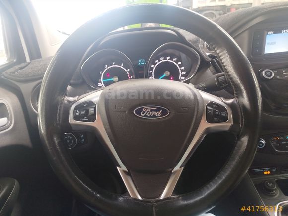 HATASIZ FORD COURİER 1.0 TİTANUM 2022 MODEL