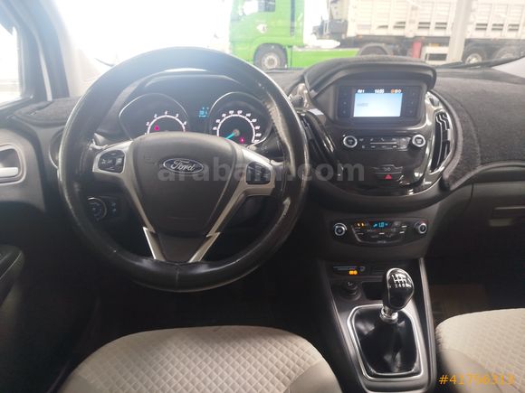 HATASIZ FORD COURİER 1.0 TİTANUM 2022 MODEL