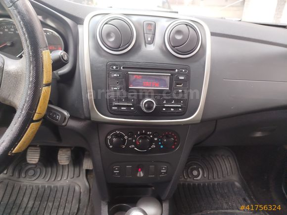 DACİA SANDERO 2015 STEPWAY SINIF TEMİZLİKTE