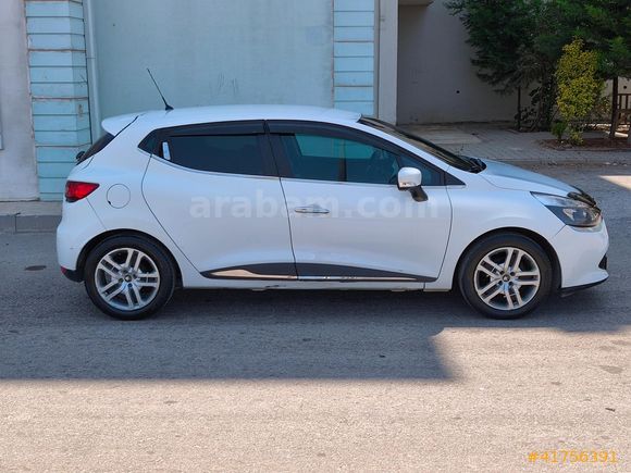 ÜMİT AUTO/2015/RENAULT/CLIO/JOY/212.BİN.KM/
