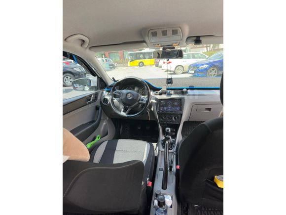 Sahibinden Skoda Rapid 1.6 CR TDI Spaceback Ambition 2014 Model