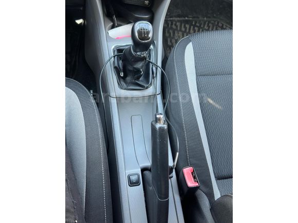 Sahibinden Skoda Rapid 1.6 CR TDI Spaceback Ambition 2014 Model