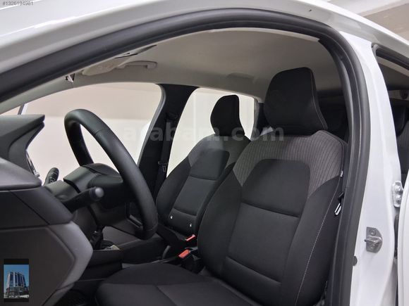 YÜCELER OTO'DAN 2023 MODEL RENAULT CLİO 1.0 SCE KDV%20 HATASIZ
