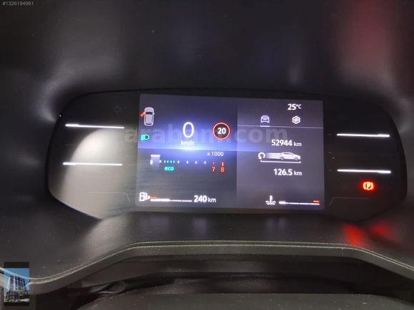 YÜCELER OTO'DAN 2023 MODEL RENAULT CLİO 1.0 SCE KDV%20 HATASIZ
