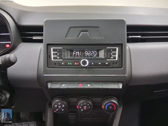 YÜCELER OTO'DAN 2023 MODEL RENAULT CLİO 1.0 SCE KDV%20 HATASIZ