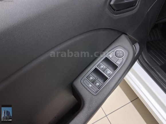 YÜCELER OTO'DAN 2023 MODEL RENAULT CLİO 1.0 SCE KDV%20 HATASIZ