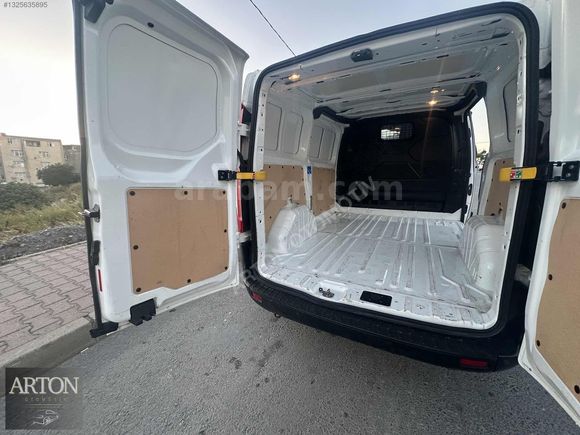 2023 MODEL 40 BİN KM ORJİNAL EKRANLI GERİ GÖRÜŞ EXPERTİZLİ FULL