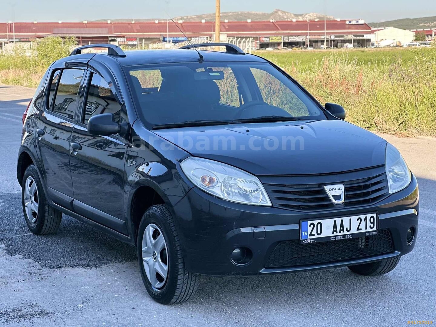 Galeriden Dacia Sandero 1.4 Ambiance 2009 Model Sivas 170.000 km Füme 2