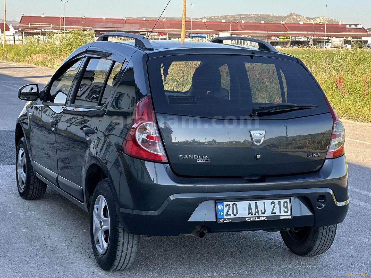 Galeriden Dacia Sandero 1.4 Ambiance 2009 Model Sivas 170.000 km Füme 7
