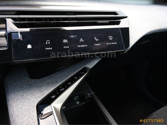 OTOSTORE'DAN 3008 1.2 Hybrid GT e-DCS6 2026
