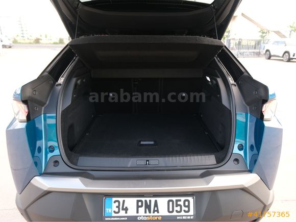 OTOSTORE'DAN 3008 1.2 Hybrid GT e-DCS6 2026