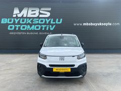 MBS BÜYÜKSOYLU'DAN 2025 MODEL DOBLO COMBİ 1.5 BlueHDi PREMIO