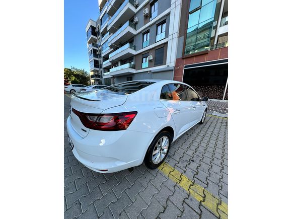 SAHİBİNDEN DEĞİŞENSİZ OTOMOTİK MEGANE 4 