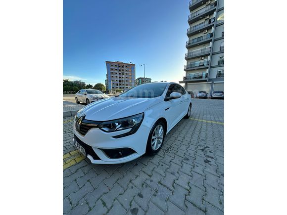 SAHİBİNDEN DEĞİŞENSİZ OTOMOTİK MEGANE 4 