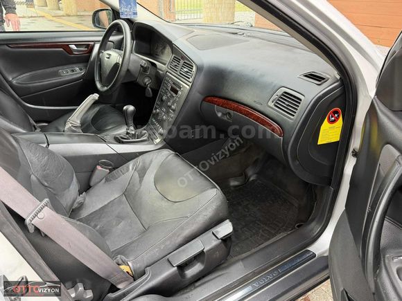 OTTOvizyon'dan/2001 VOLVO/S60 2.0T/293 BİN KM/TAVAN-BGJ BOYASIZ