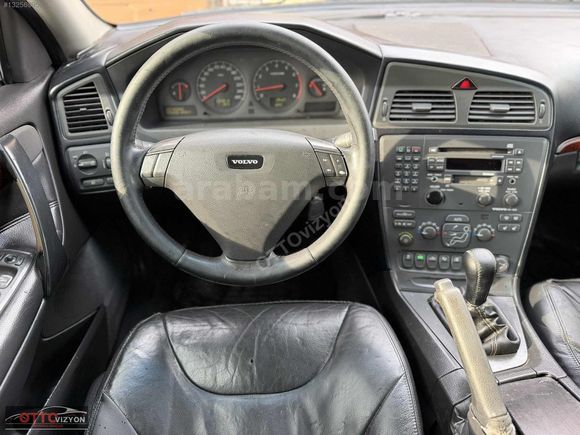 OTTOvizyon'dan/2001 VOLVO/S60 2.0T/293 BİN KM/TAVAN-BGJ BOYASIZ