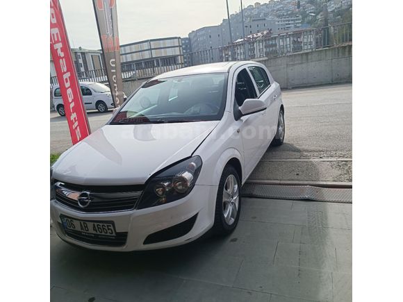 Sahibinden Opel Astra 1.6 Essentia 2012 Model
