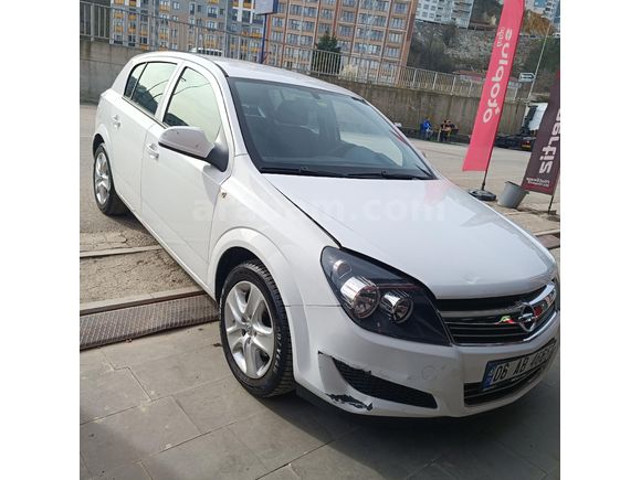 Sahibinden Opel Astra 1.6 Essentia 2012 Model