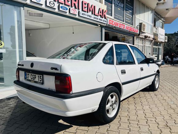 Galeriden Opel Vectra 2.0 GL 1993 Model Antalya