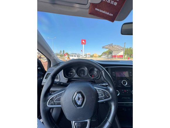 Servis Bakımlı  Renault Megane 1.5 dCi Touch Plus 2016 TESLA EKRAN   