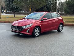 BOYASIZ 2025 HYUNDAİ İ20 1.0 T GDİ JUMP HAYALET NAV.ŞERİT TAKİP