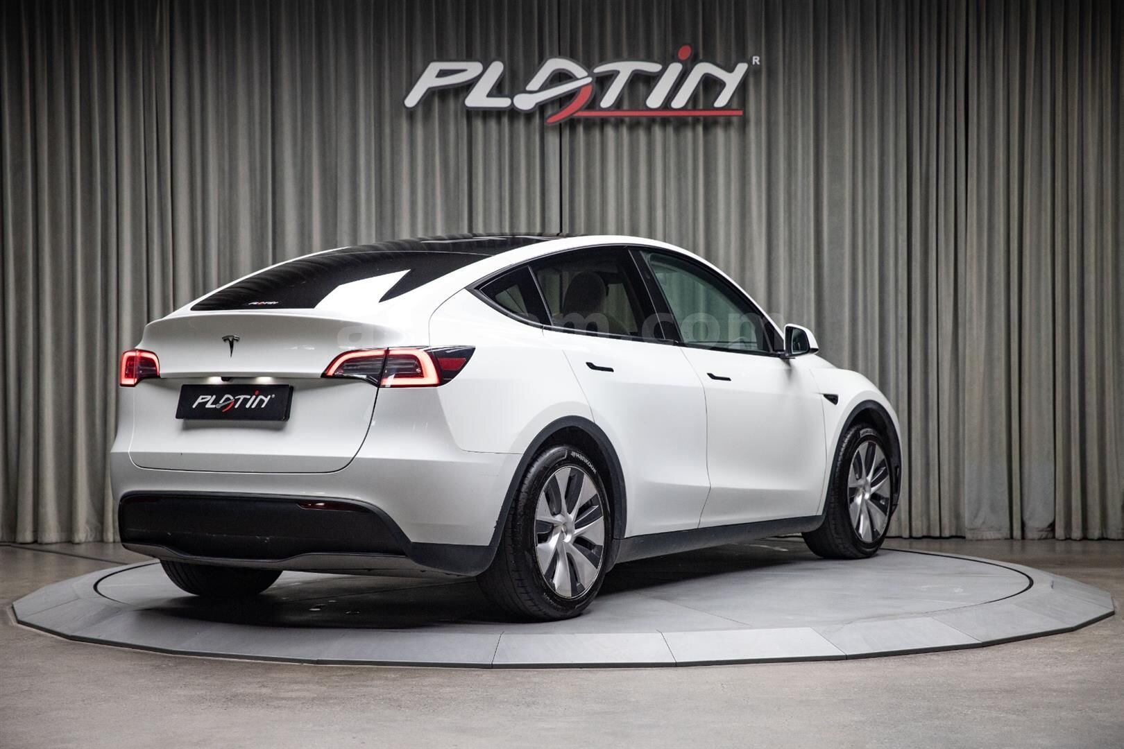 Galeriden Tesla Model Y Long Range (Juniper) 2024 Model İstanbul 81.250 km Beyaz 6
