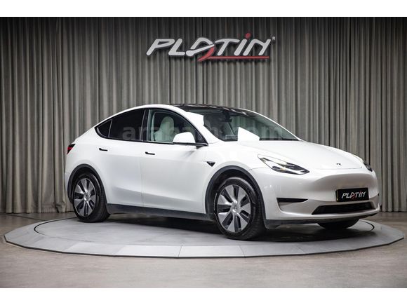 2024 TESLA MODEL Y SR 360K.OTONOM_PANORAMIK_BEYAZ İC MEKAN 