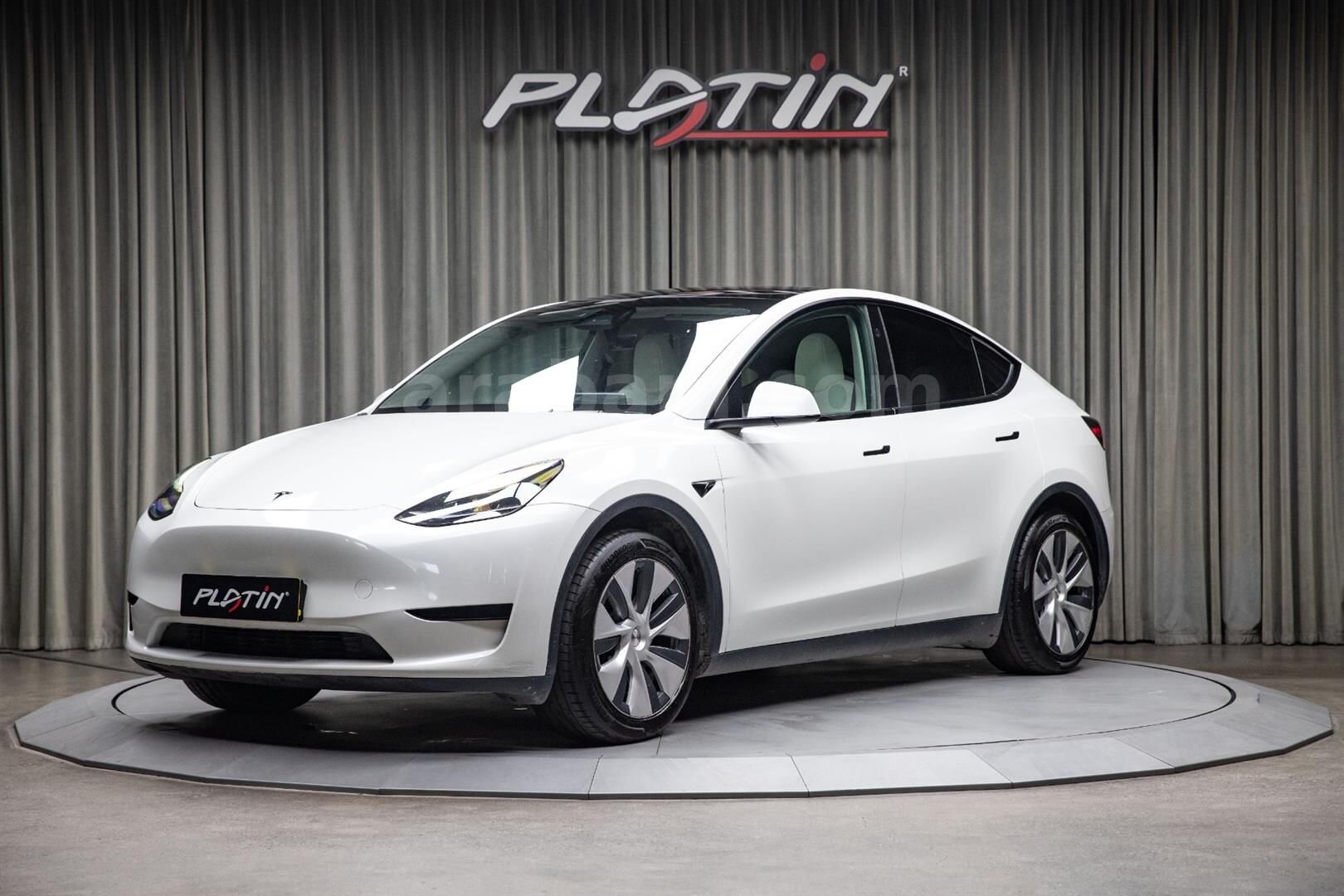 2024 TESLA MODEL Y SR 360K.OTONOM_PANORAMIK_BEYAZ İC MEKAN