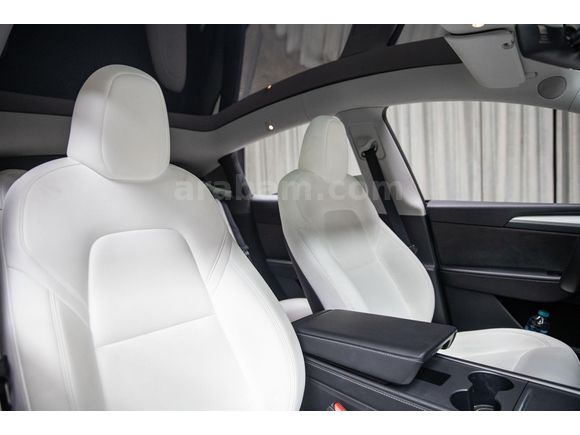 2024 TESLA MODEL Y SR 360K.OTONOM_PANORAMIK_BEYAZ İC MEKAN 