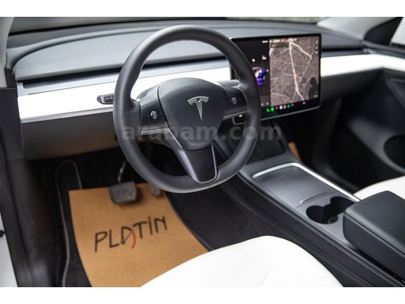 2024 TESLA MODEL Y SR 360K.OTONOM_PANORAMIK_BEYAZ İC MEKAN 