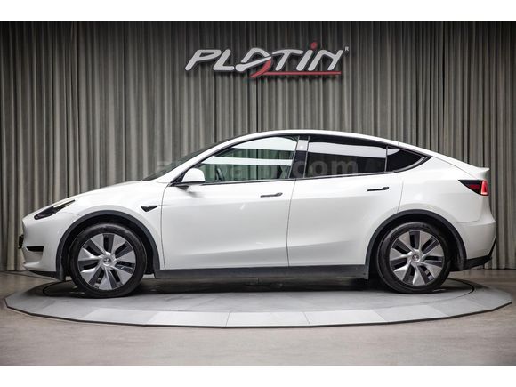 2024 TESLA MODEL Y SR 360K.OTONOM_PANORAMIK_BEYAZ İC MEKAN 