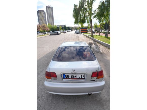 Sahibinden Honda Civic 1.6i VTEC ES 2001 Model