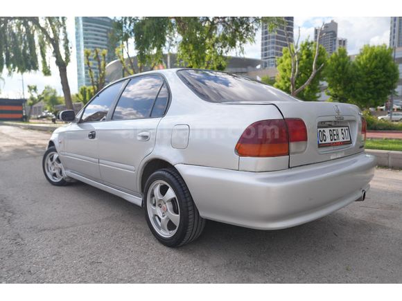 Sahibinden Honda Civic 1.6i VTEC ES 2001 Model