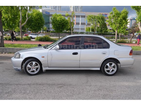 Sahibinden Honda Civic 1.6i VTEC ES 2001 Model