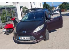 Sahibinden yakıt cimrisi Ford Fiesta 1.4 Titanyum dolu paket