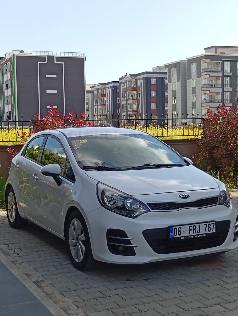 Sahibinden Kia Rio 1.4 CRDi Concept 2016 Model Ankara 88.000 km Beyaz 1